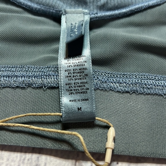 SKIMS FITS EVERYBODY SCOOP NECK BRA ARCTIC size medium new with tags - Picture 8 of 8